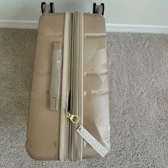 Samantha Brown 22" Hardside Carry-On Spinner , Luggage CHAMPAGNE nwt - Picture 3 of 14